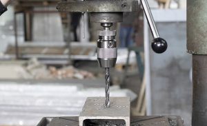 Select drill bit grinding machine, it plays a crucial duty to the drill bit.